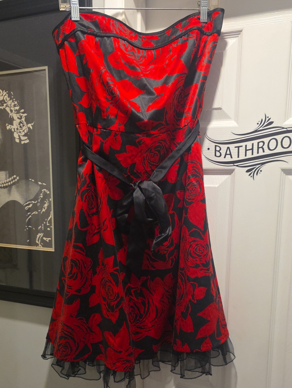 Snap Strapless Red and Black Floral Cocktail Dress